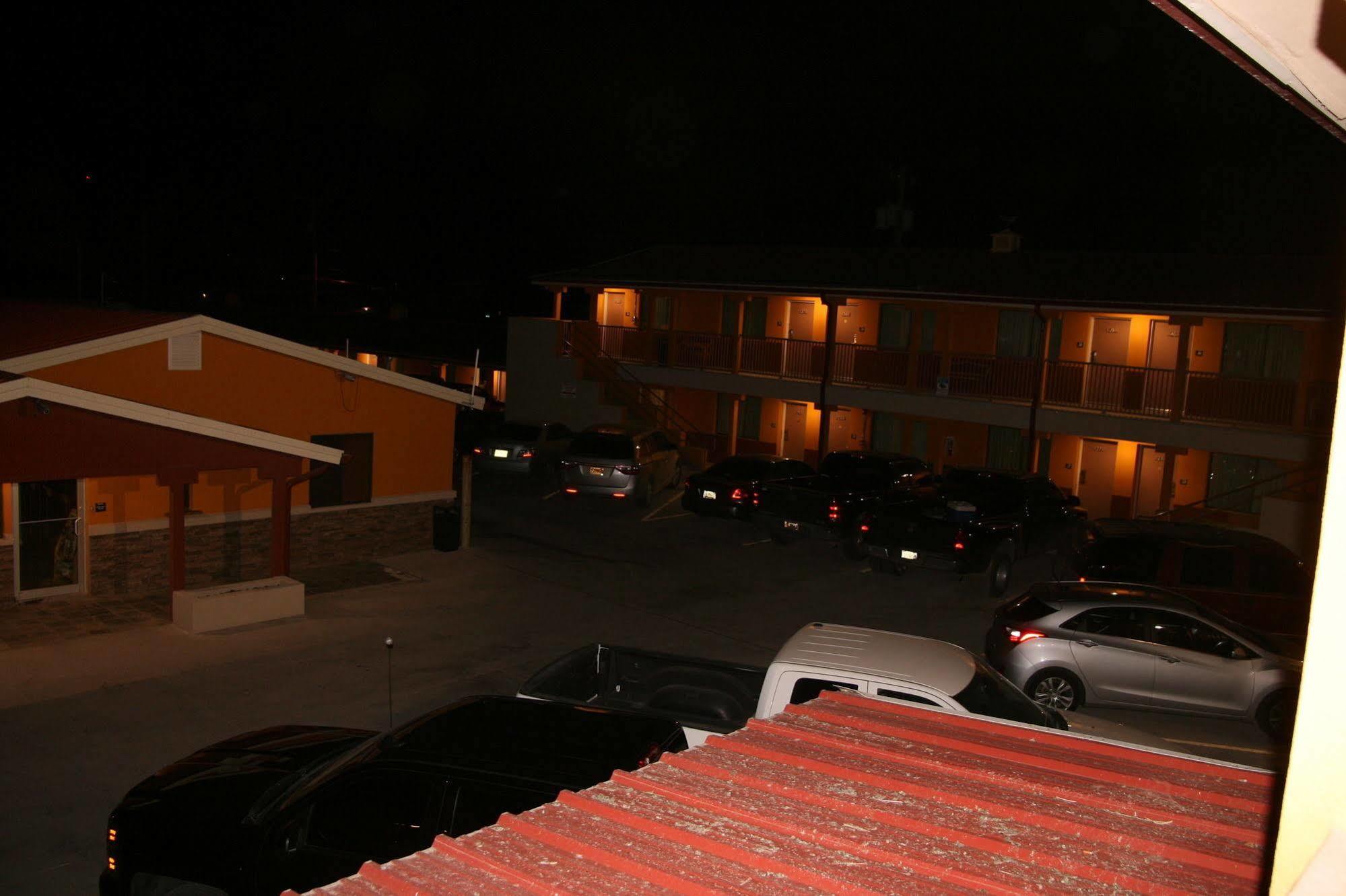 Budget Inn Artesia Luaran gambar